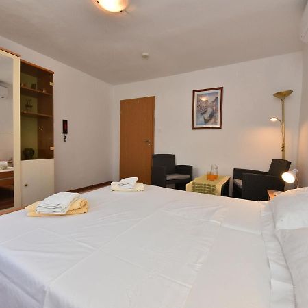 Traditional Apartment In Zadar With Garden Extérieur photo