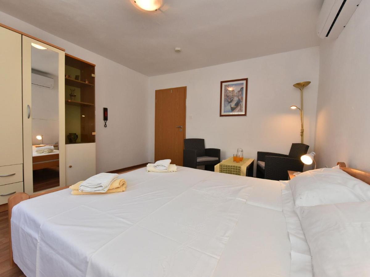 Traditional Apartment In Zadar With Garden Extérieur photo